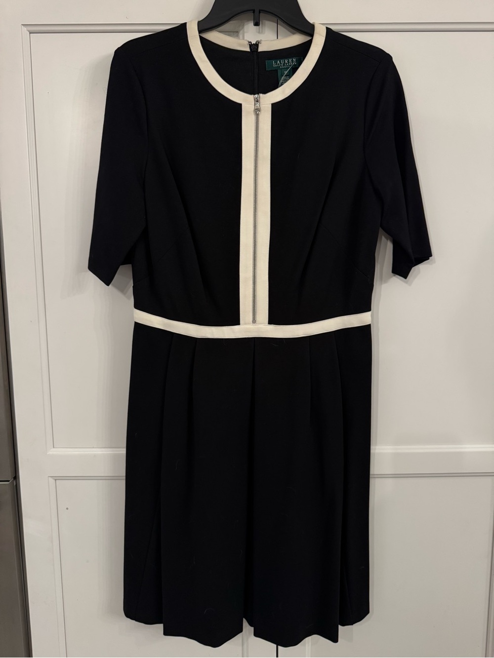 NEW Lauren Ralph Lauren Classic Black Dress with Ivory Trim and Zipper Front